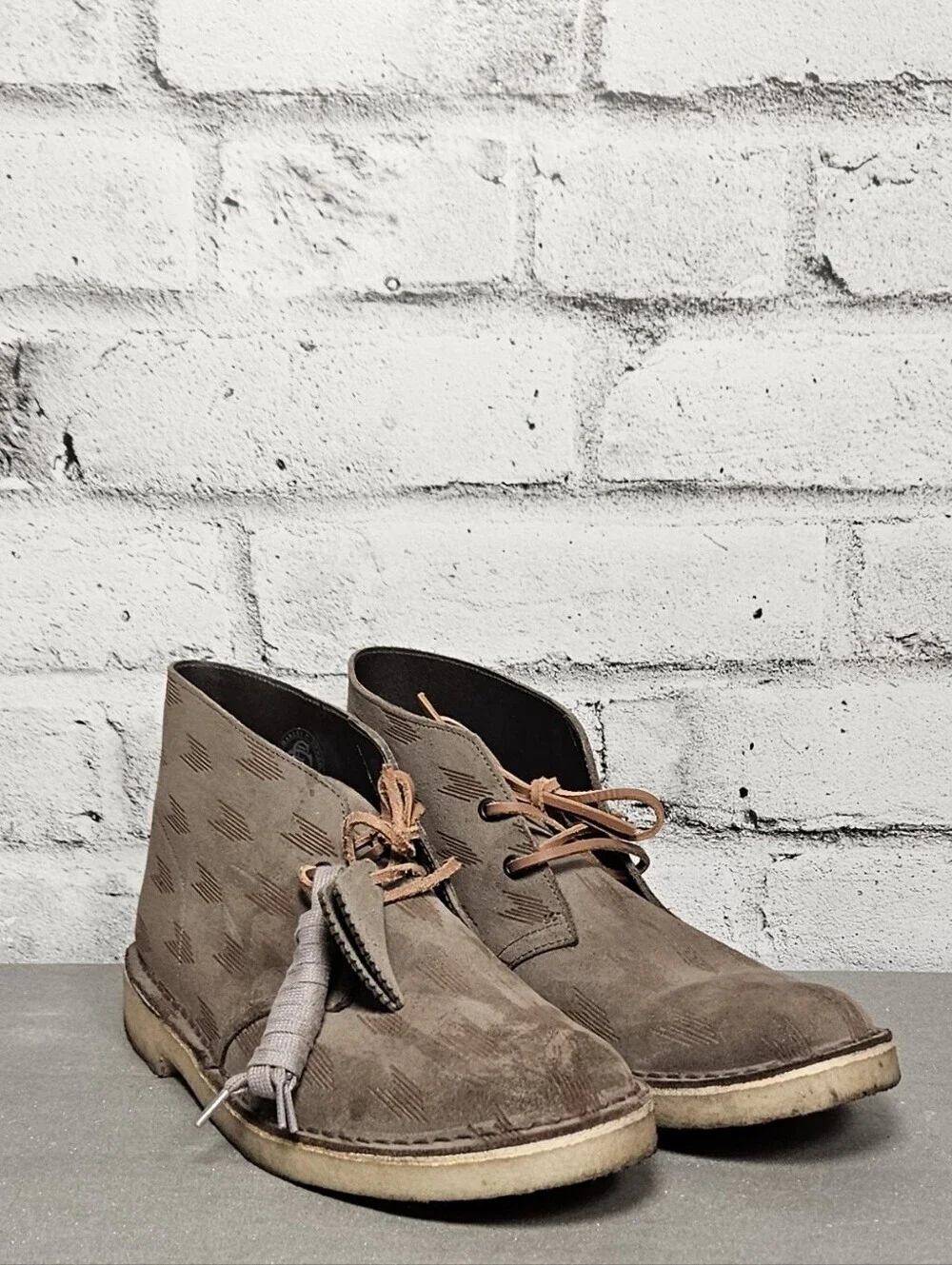 Clarks Originals Torrun Suede Desert Boots Mens 9.5 Taupe Portugal